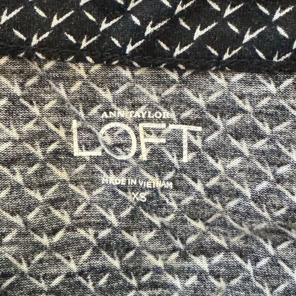 Ann Taylor LOFT Top size XS - Picture 3 of 4